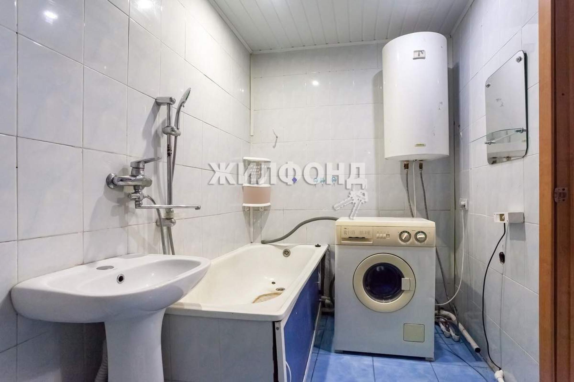 Купить дачу, дом, коттедж за 1 900 000 рублей на Центральная улица