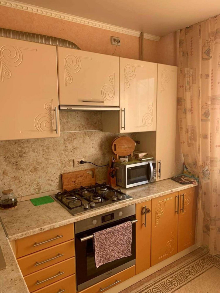 3-комн квартира Буденного улица, 6