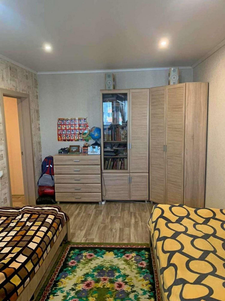 3-комн квартира Буденного улица, 6