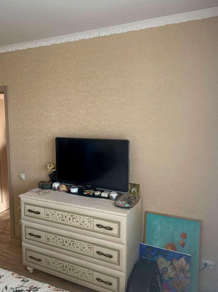 3-комн квартира Буденного улица, 6