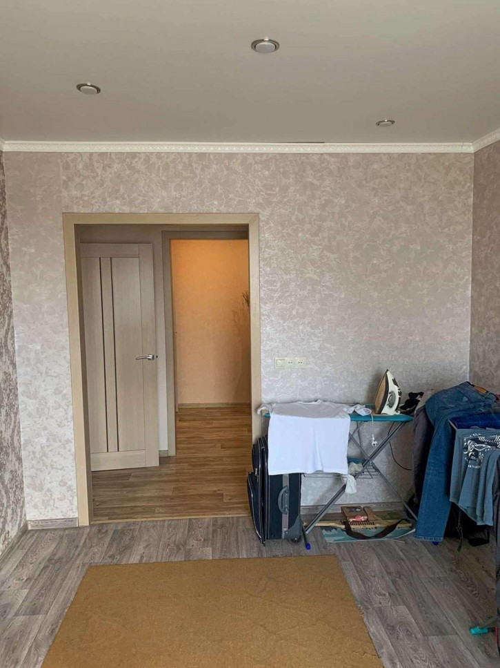 3-комн квартира Буденного улица, 6