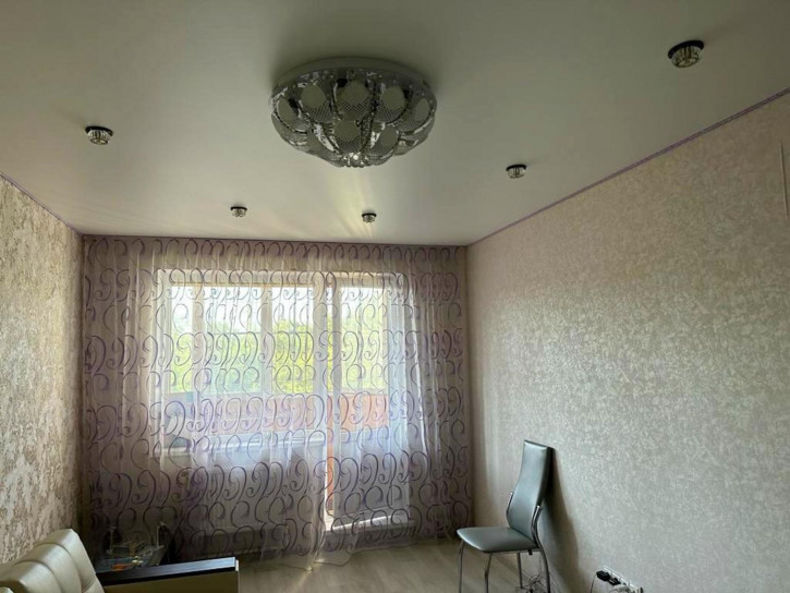 3-комн квартира Есенина улица, 50Б