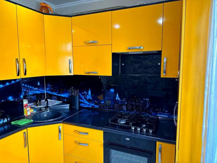 3-комн квартира Есенина улица, 50Б