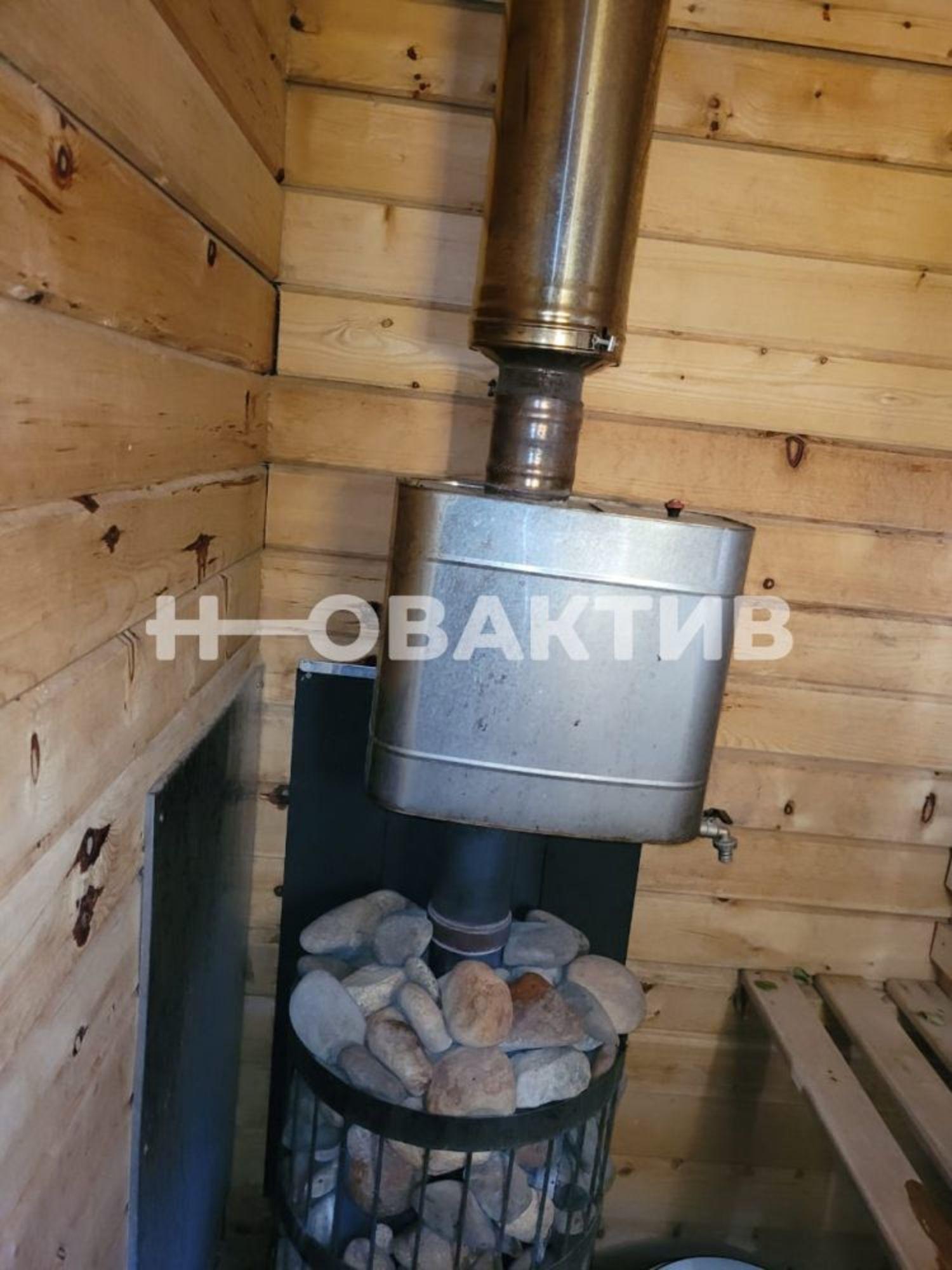 Купить дачу, дом, коттедж за 2 400 000 рублей на Новосибирская обл, Новосибирский р-н, тер. СНТ Крутиха, ул 52