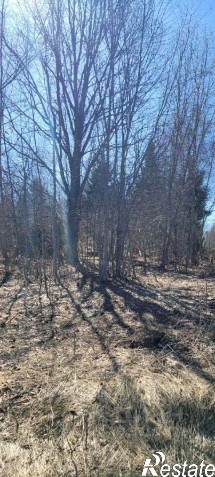 Земельный участок ,
