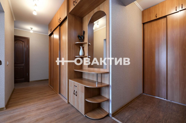3-комн квартира Гаранина, 21