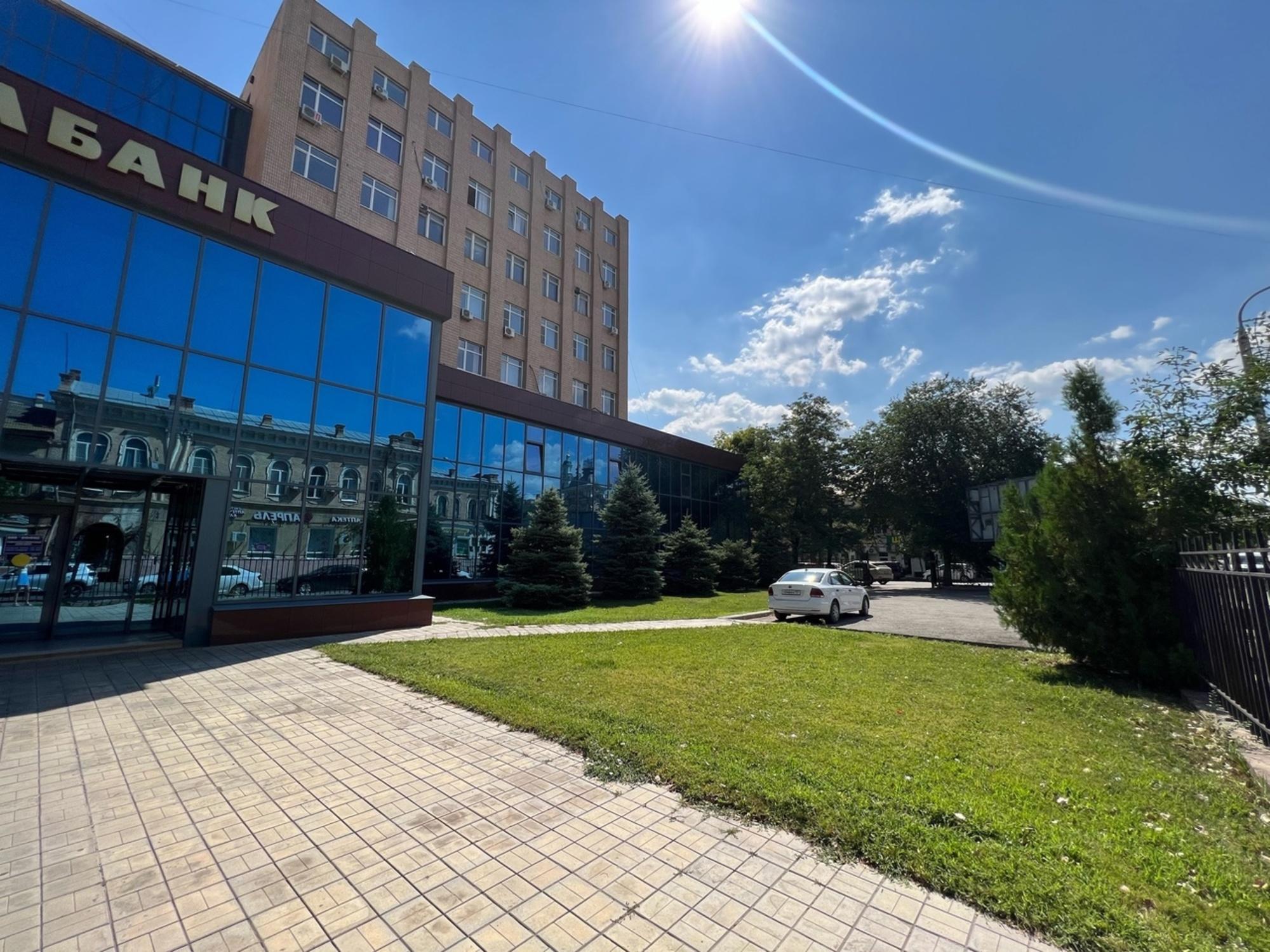 Сдать офис, помещение под офис за 13 600 рублей на г.Астрахань, Кировский р-н, ул. Ленина, 20/Кирова, 29/Бабушкина, 17