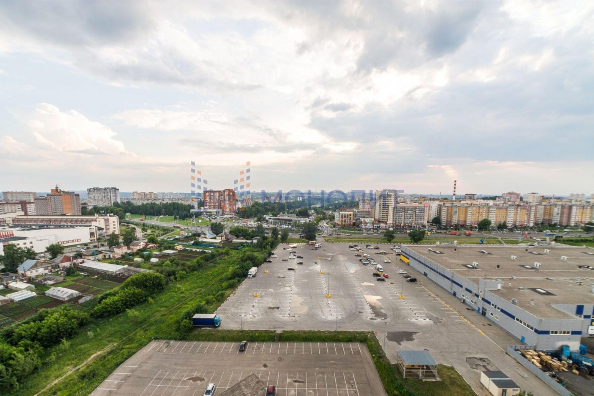Купить квартиру за 23 986 100 рублей на Лысогорская ул.,  89к2