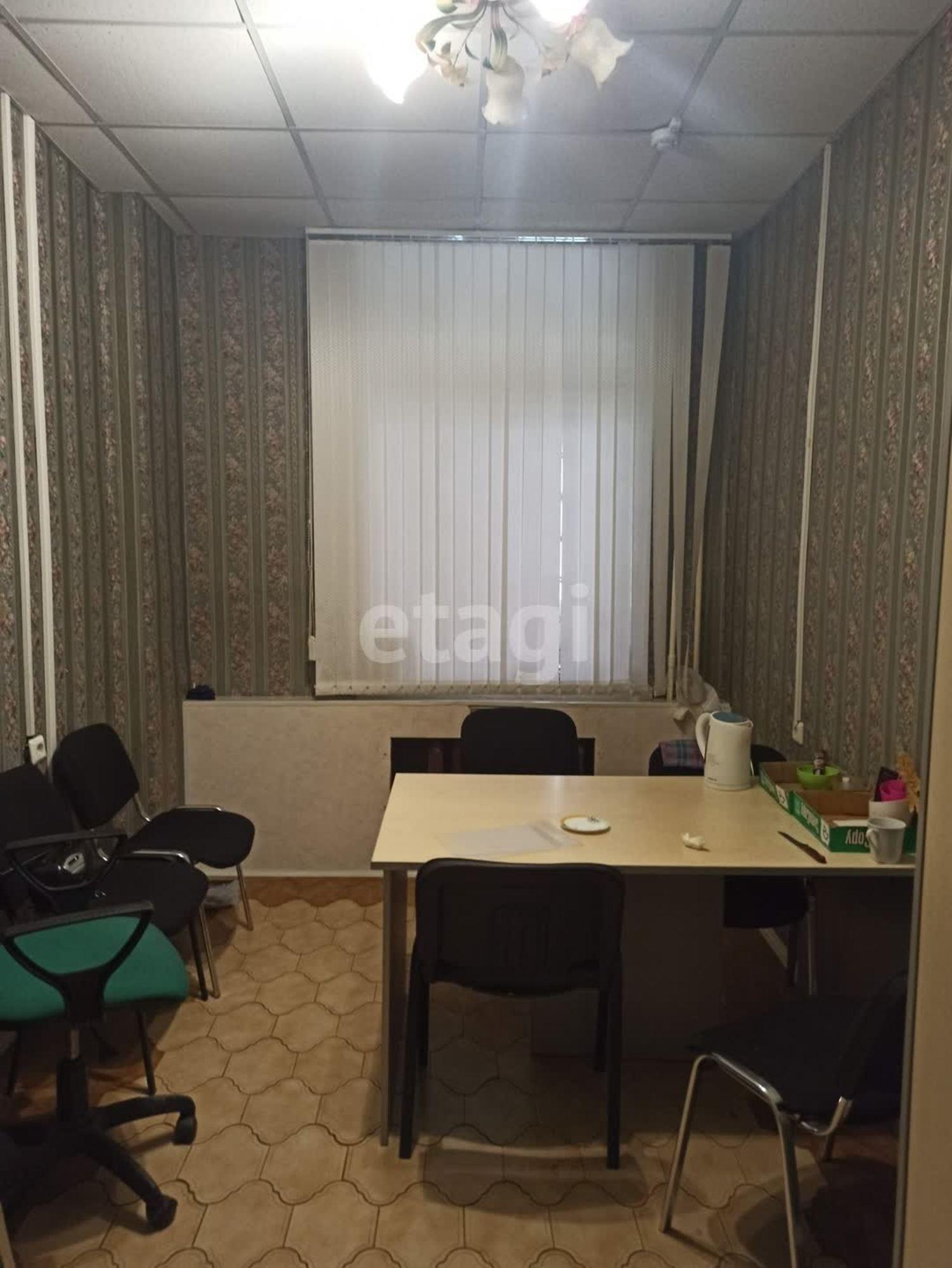 Сдать торговое помещение за 83 000 рублей на Московский тракт 133