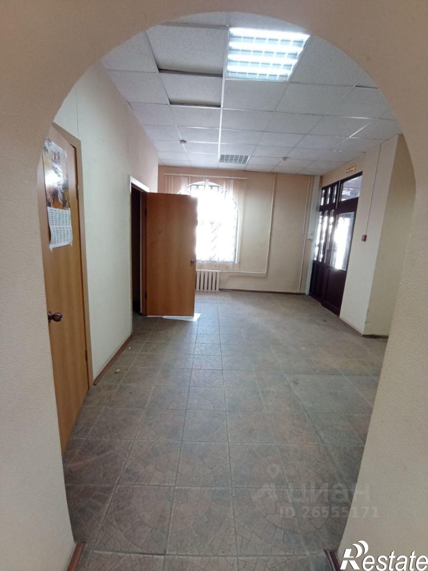 Купить торговое помещение за 4 380 280 рублей на Санкт-Петербургская улица, 10