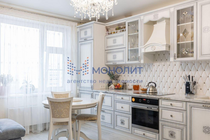 3-комн квартира Островского ул, 13