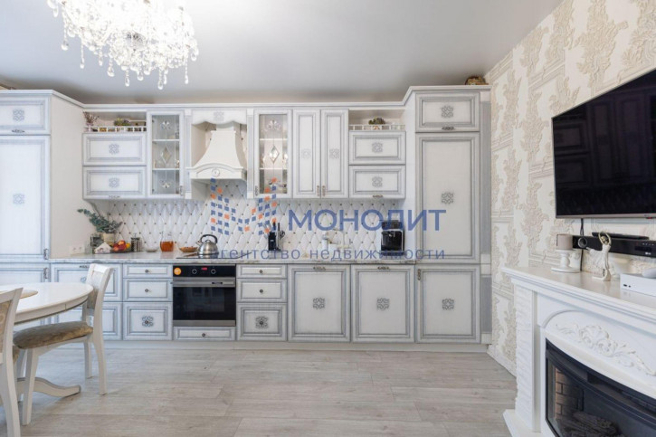 3-комн квартира Островского ул, 13