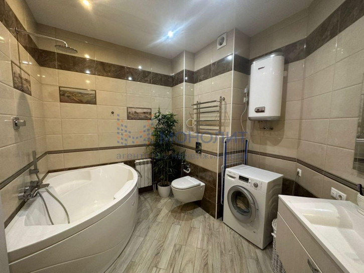 3-комн квартира Тимирязева ул, 43