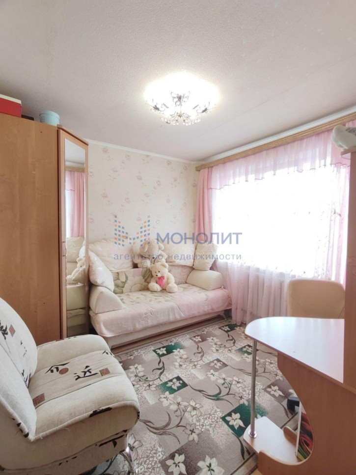 3-комн квартира Героев космоса ул, 14