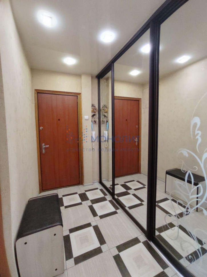 3-комн квартира Героев космоса ул, 14