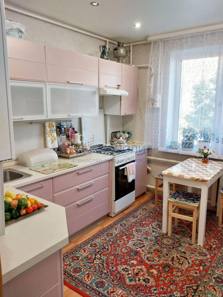 3-комн квартира Специалистов ул, 6
