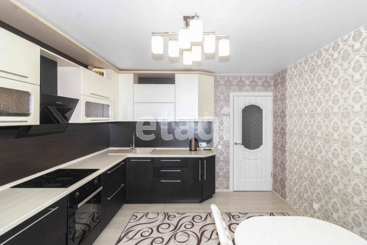 3-комн квартира Федюнинского, 60