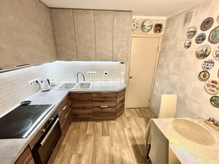 2-комн квартира Шишкова, 82а