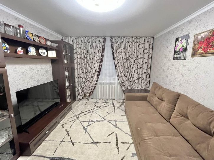 2-комн квартира Шишкова, 82а