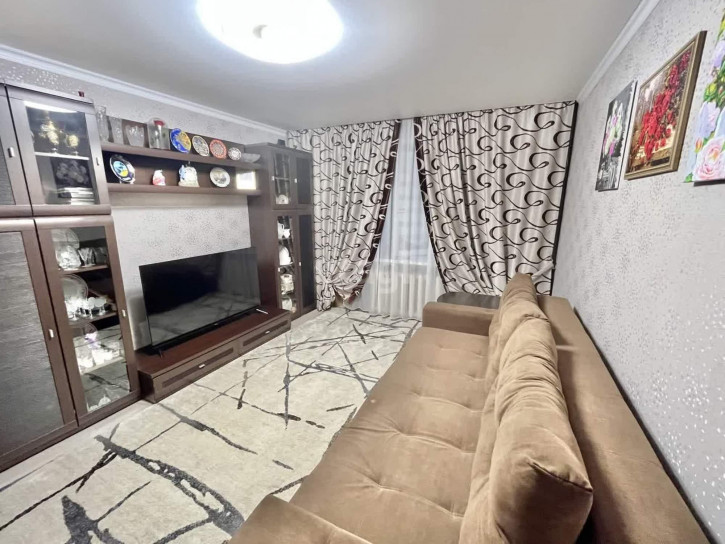 2-комн квартира Шишкова, 82а