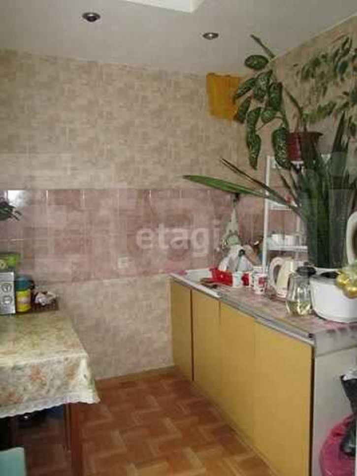 2-комн квартира Щорса, 11