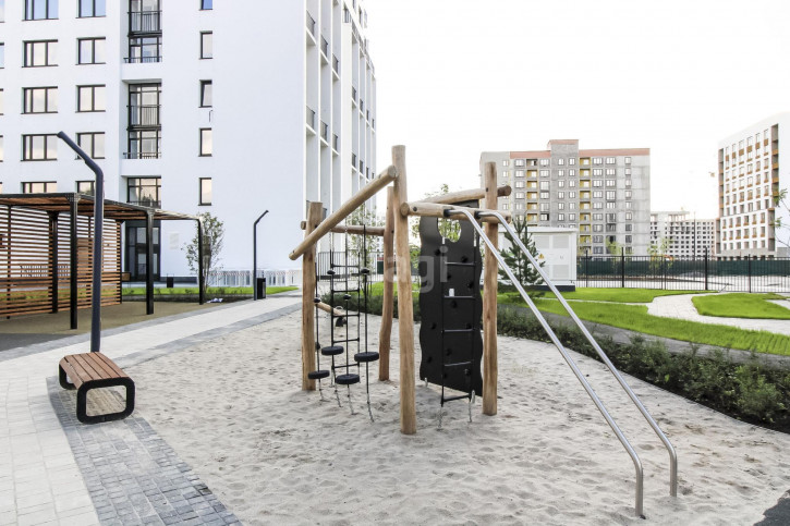 Студия Анатолия Клиндюка, 1