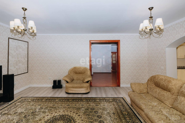 3-комн квартира Немцова, 4