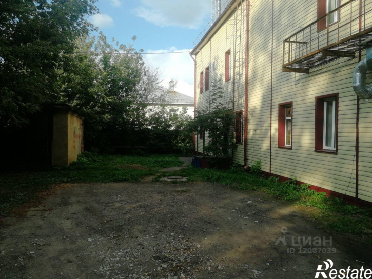 Отдельное здание улица Титова, 28А,  д. 28А