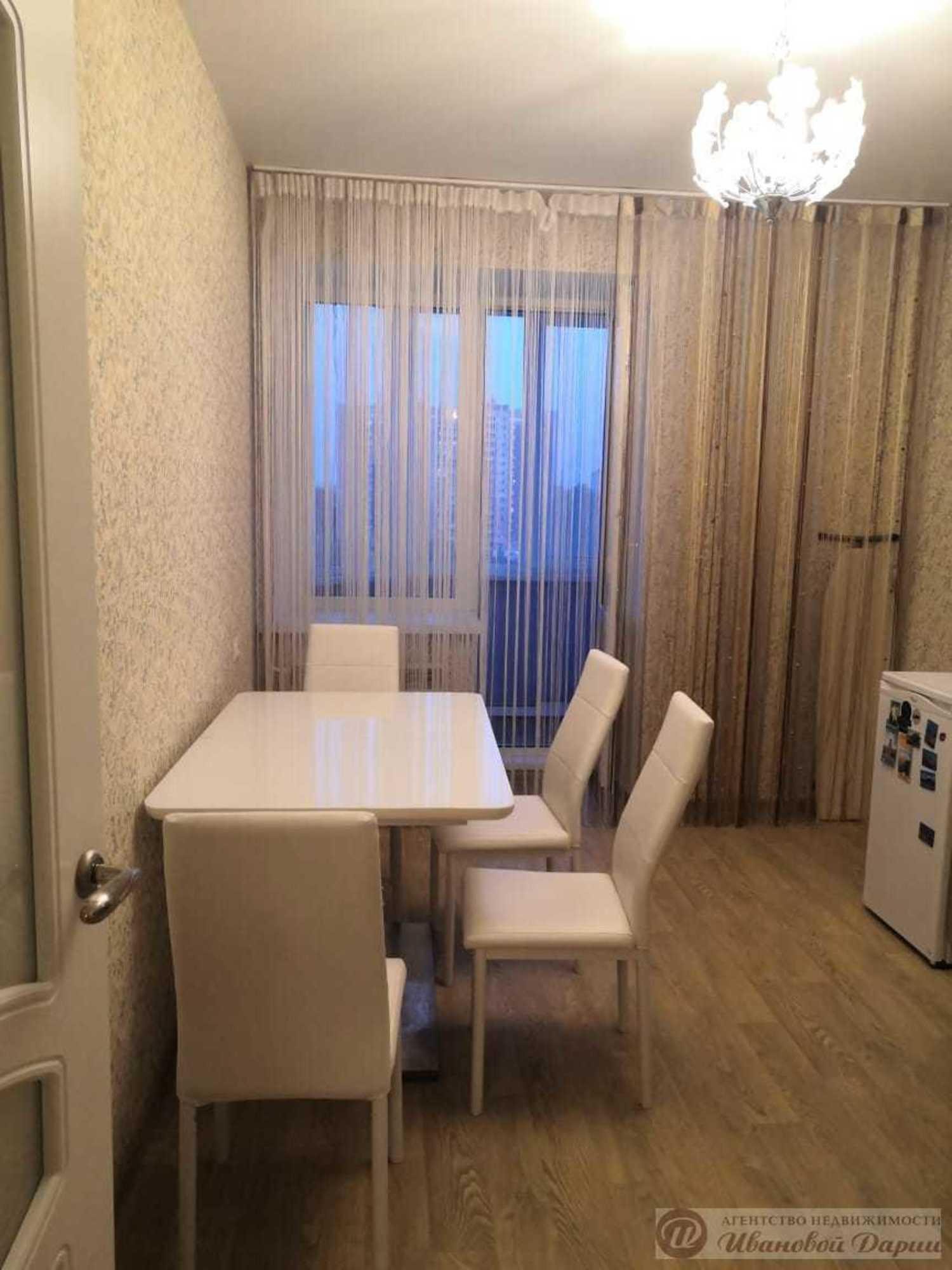 Сдать квартиру за 40 000 рублей на Советской Армии улица, 181