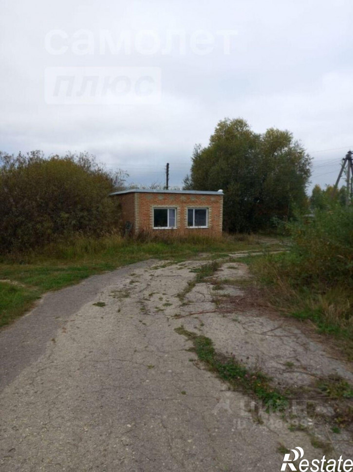Торговое помещение Бессоновский район, село Кижеватово, Молодёжная улица
