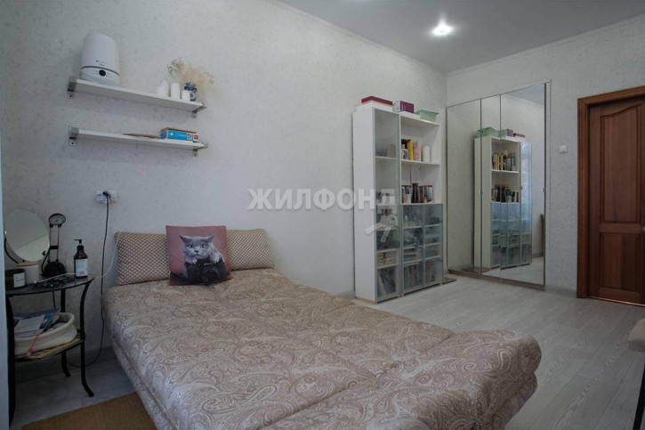 3-комн квартира Римского-Корсакова улица, д.20