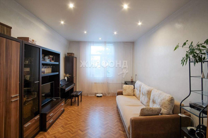 3-комн квартира Римского-Корсакова улица, д.20