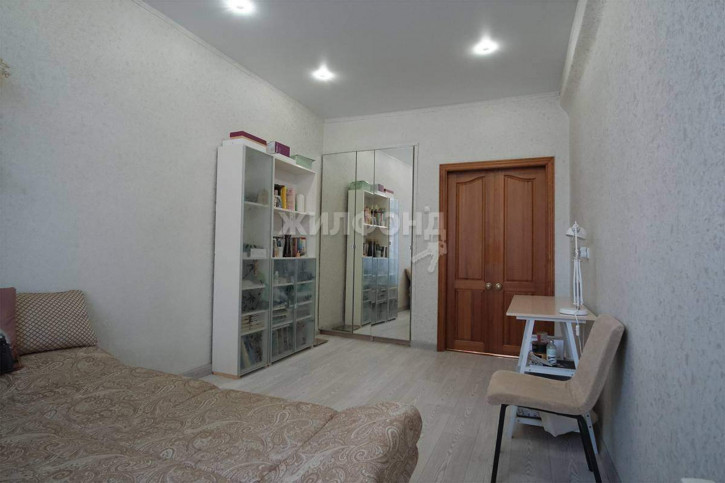 3-комн квартира Римского-Корсакова улица, д.20