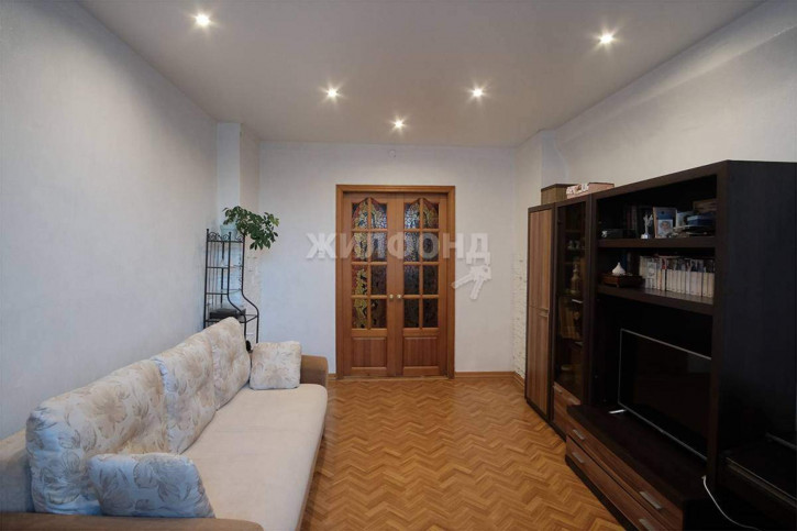 3-комн квартира Римского-Корсакова улица, д.20