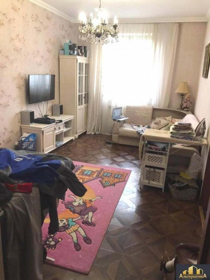 2-комн квартира Красивая ул.