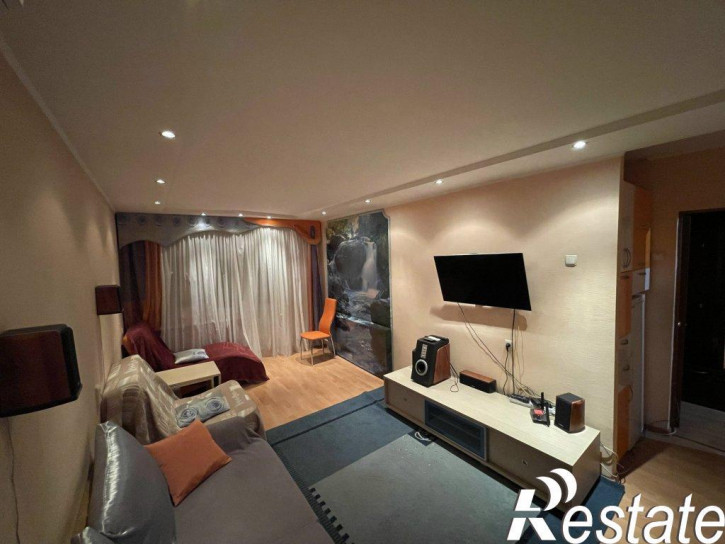 3-комн квартира Димитрова, 70