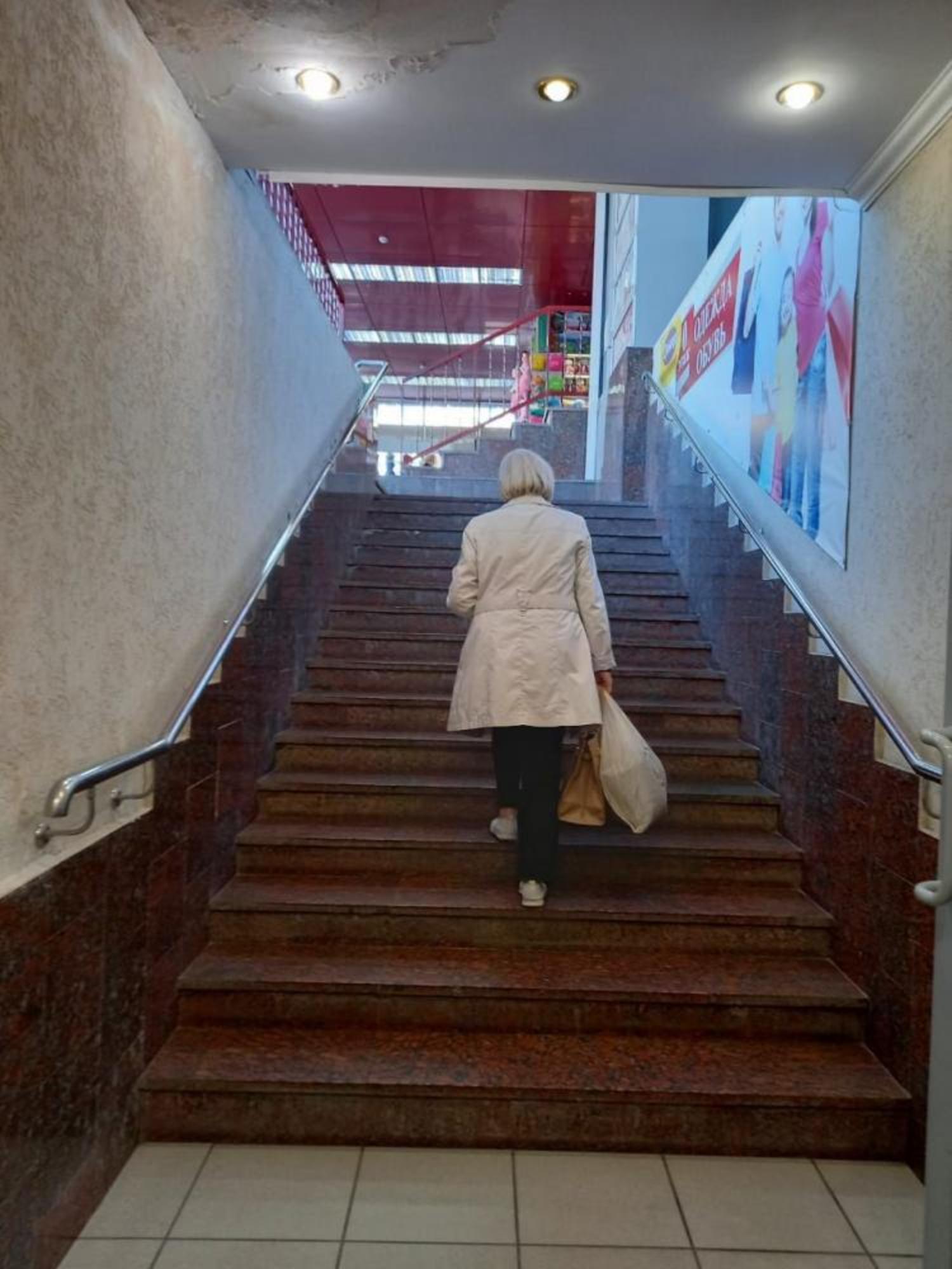 Сдать торговое помещение за 1 200 000 рублей на пр-кт им Петра Столыпина, 43