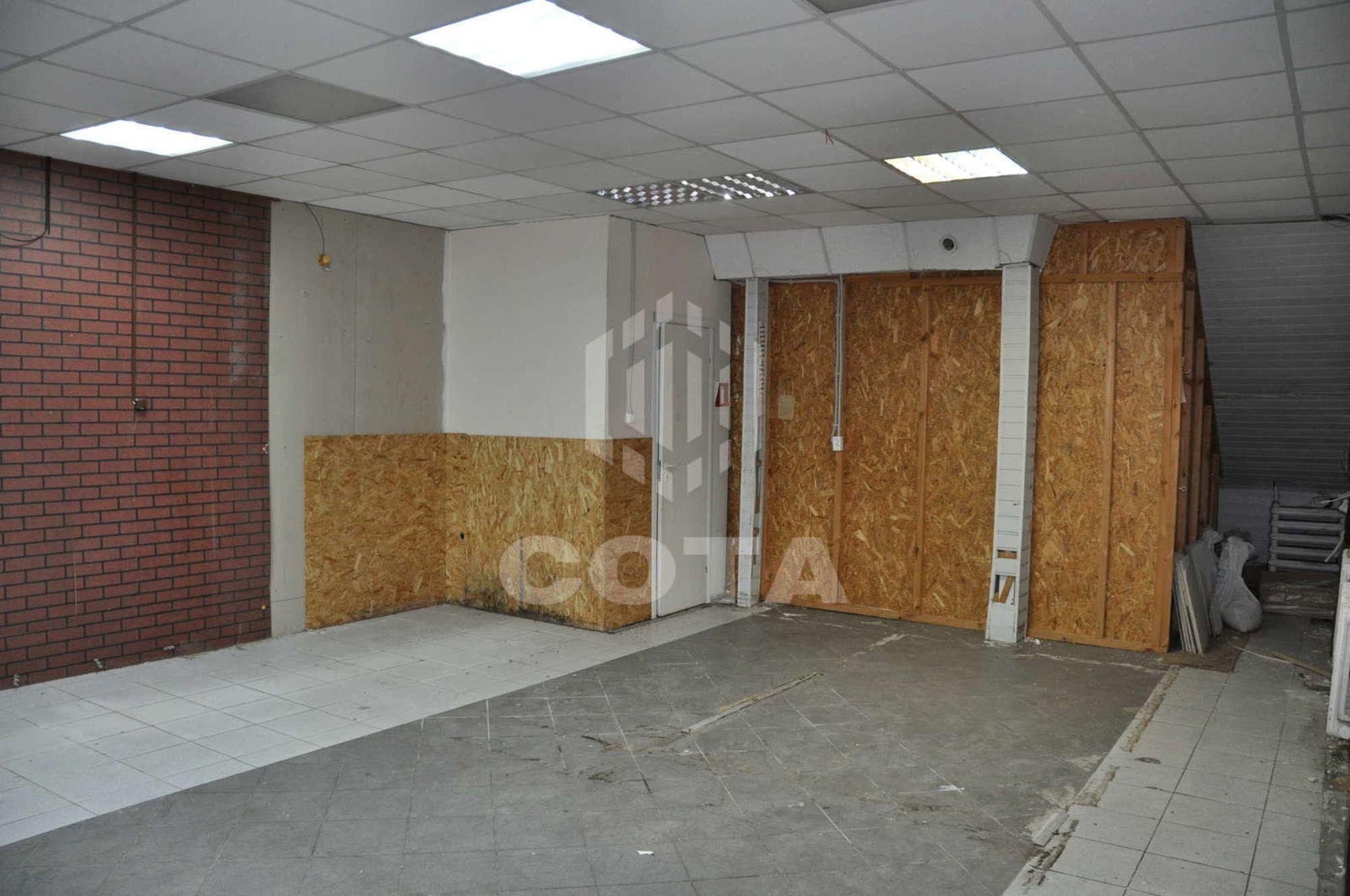 Сдать торговое помещение за 35 000 рублей на , 95