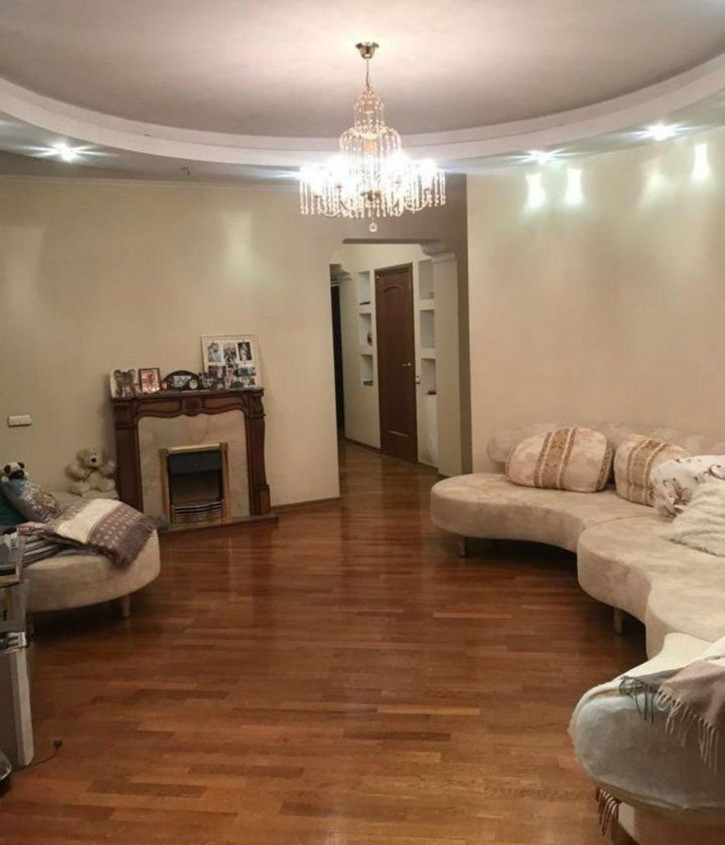 5-комн квартира Левичева ул, 30А