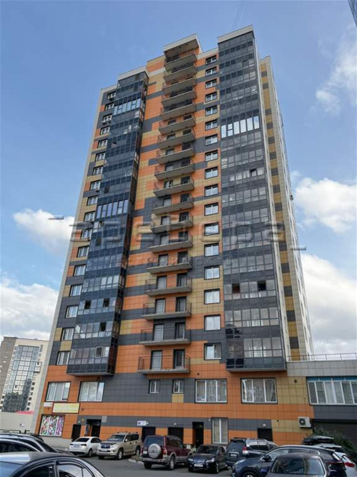 3-комн квартира Авиаторов, 38