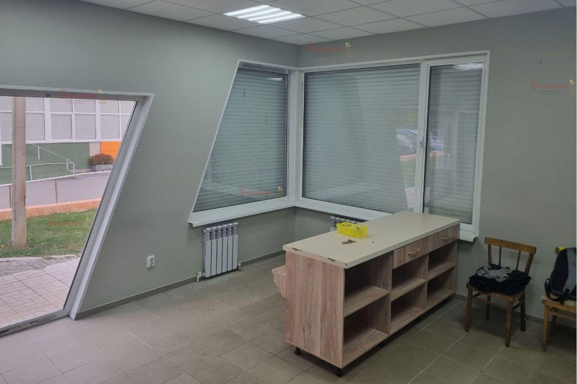 Купить торговое помещение за 3 200 000 рублей на Солнечная 17