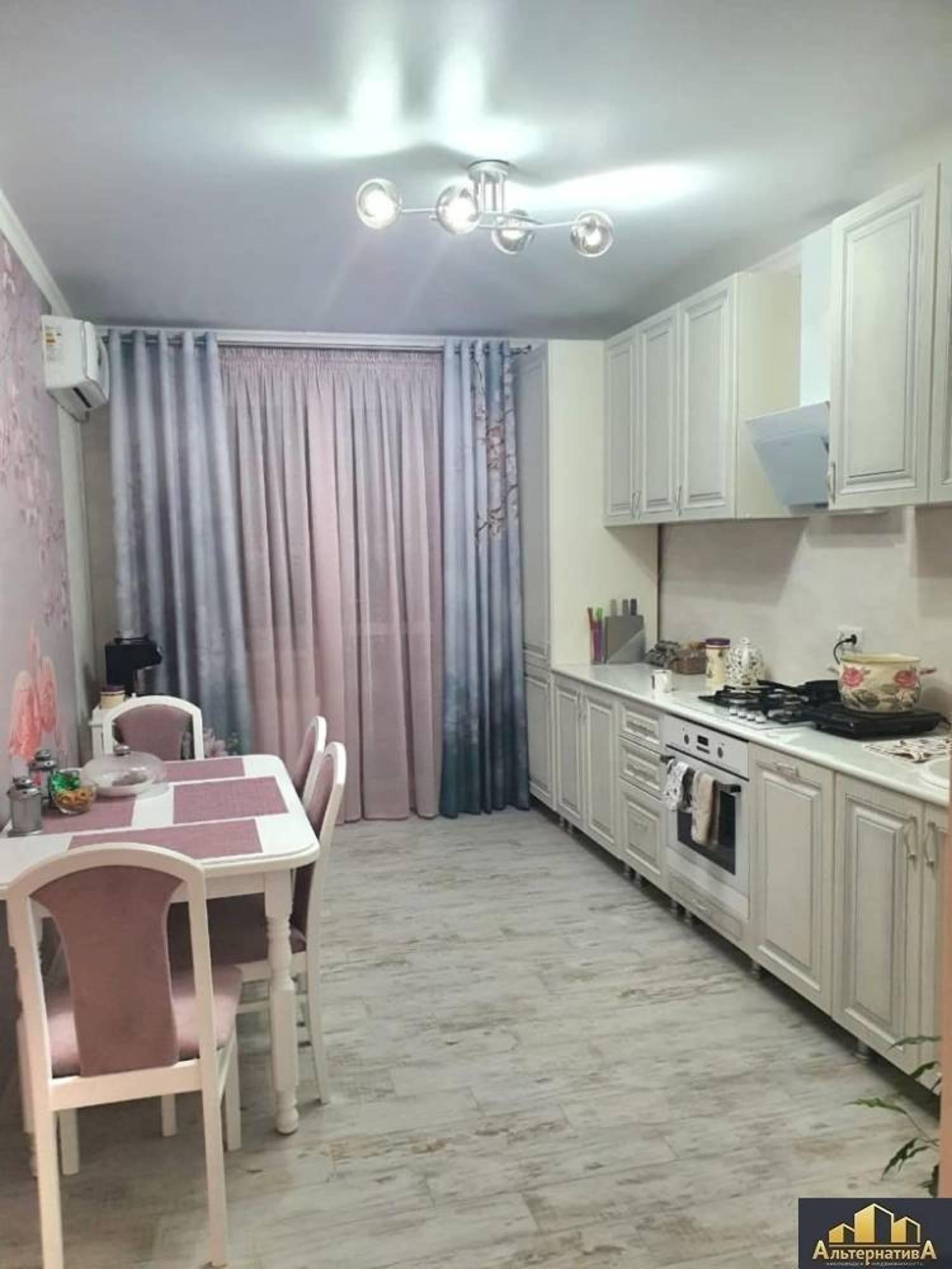Купить квартиру за 9 900 000 рублей на Галерейная ул.