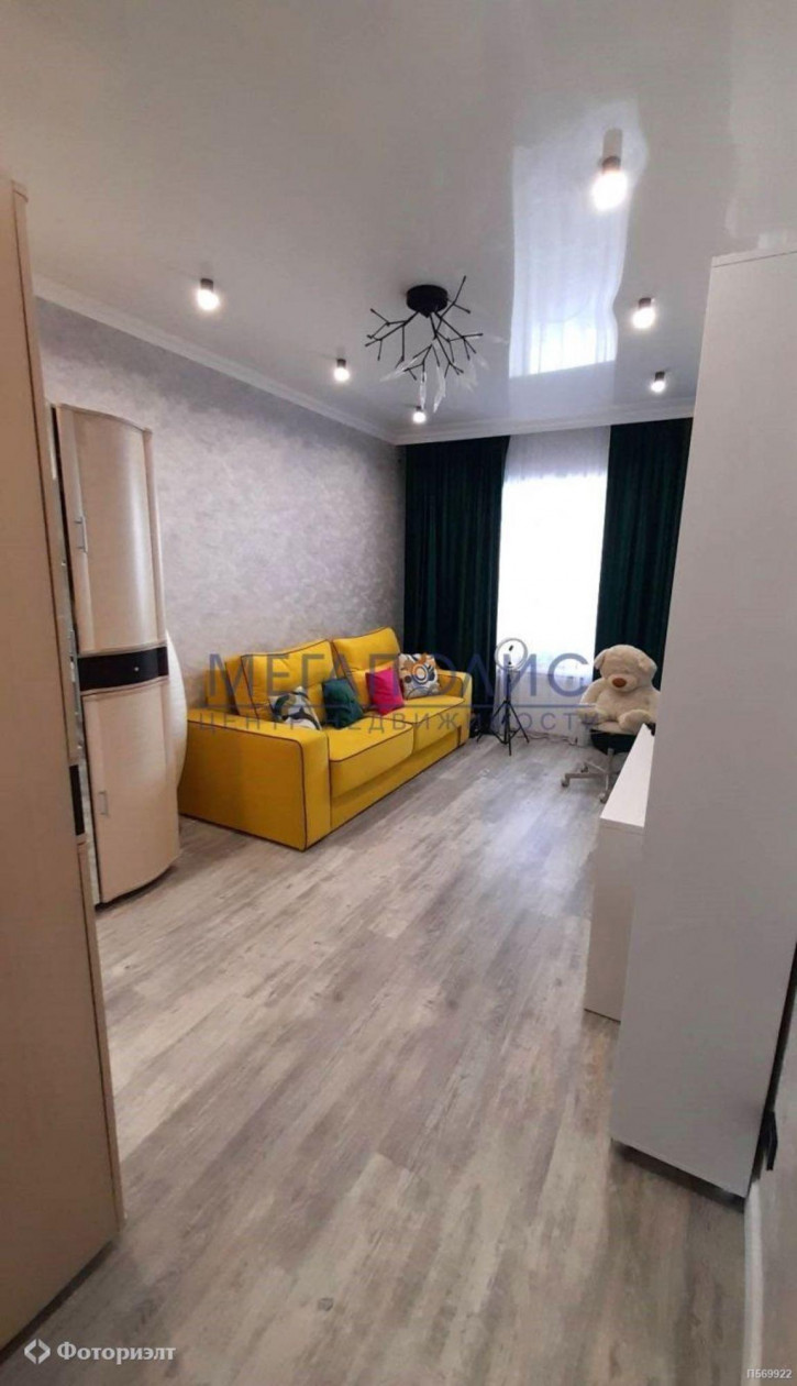 3-комн квартира Академика Жук ул, 10