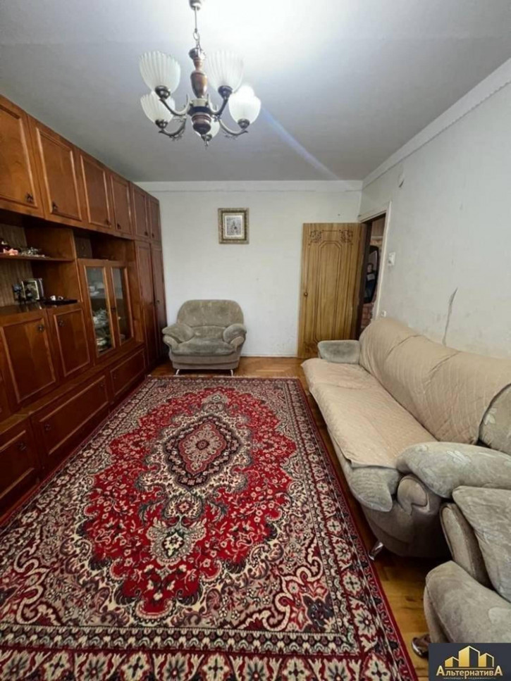 3-комн квартира Жмакина ул.