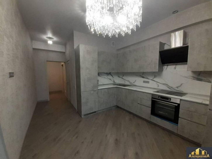 3-комн квартира Декабристов ул.