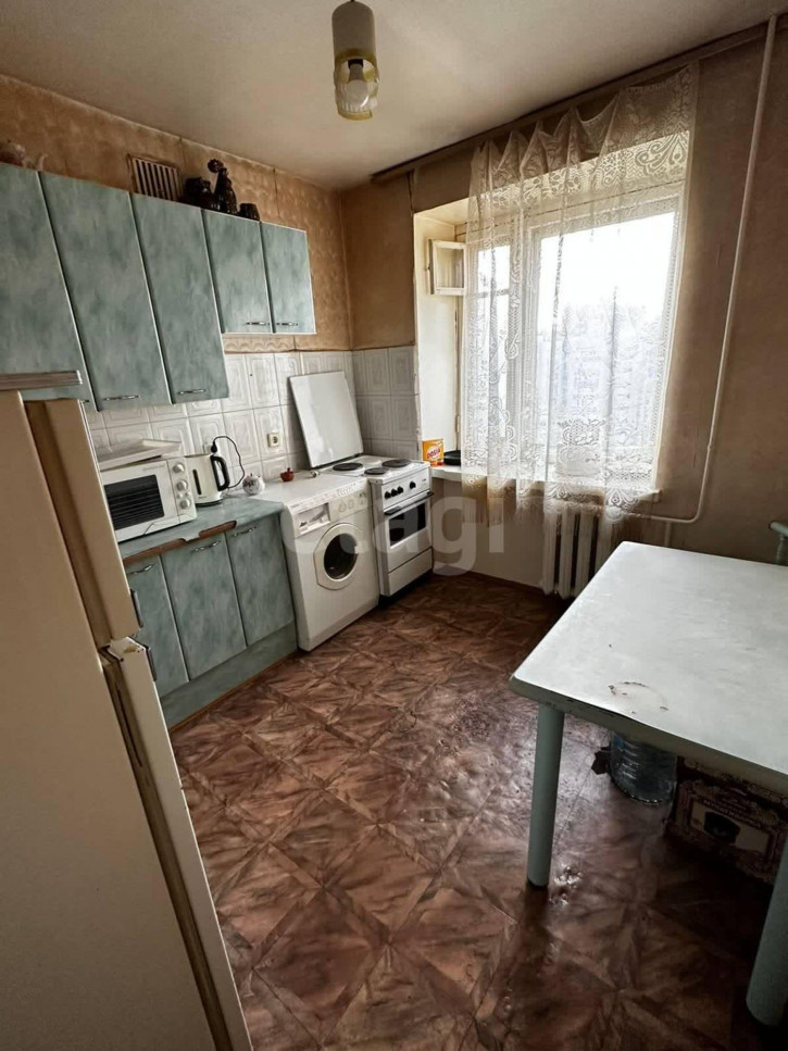 4-комн квартира Циолковского, 15