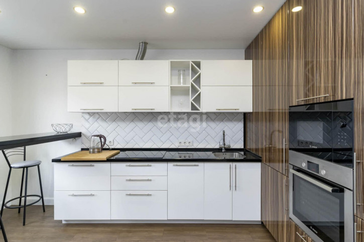 2-комн квартира Пермякова, 72/3