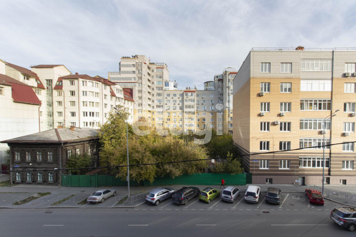 5-комн квартира Комсомольская, 8