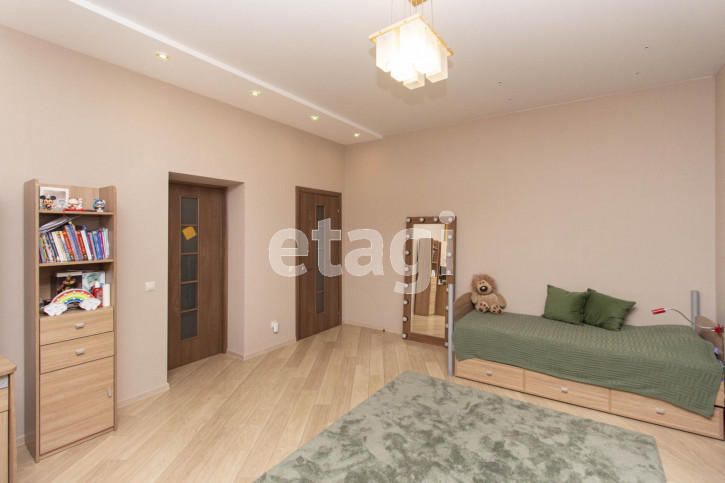 5-комн квартира Комсомольская, 8