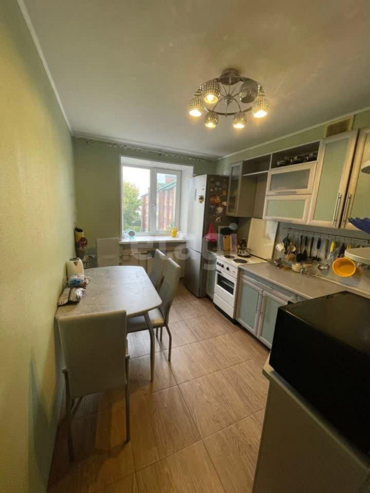 3-комн квартира Островского, 25